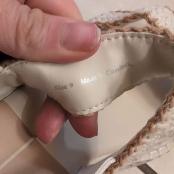 NEW Dolce Vita Drake Platform Sandals Cream Color Ivory Fabric Size 9 - Picture 8 of 10